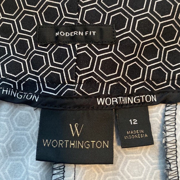 Worthington Black and White Modern Fit Capri Pants Size 12 - Picture 8 of 9